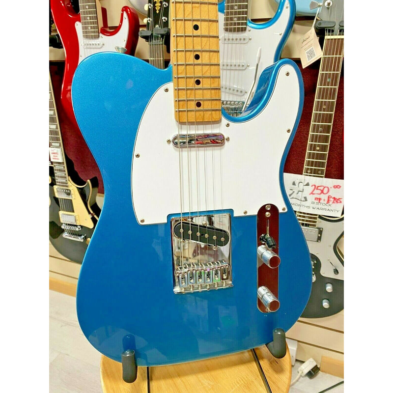 Fender 2017/18 Standard Telecaster, Maple Board, Lake Placid Blue P/N 0145102502